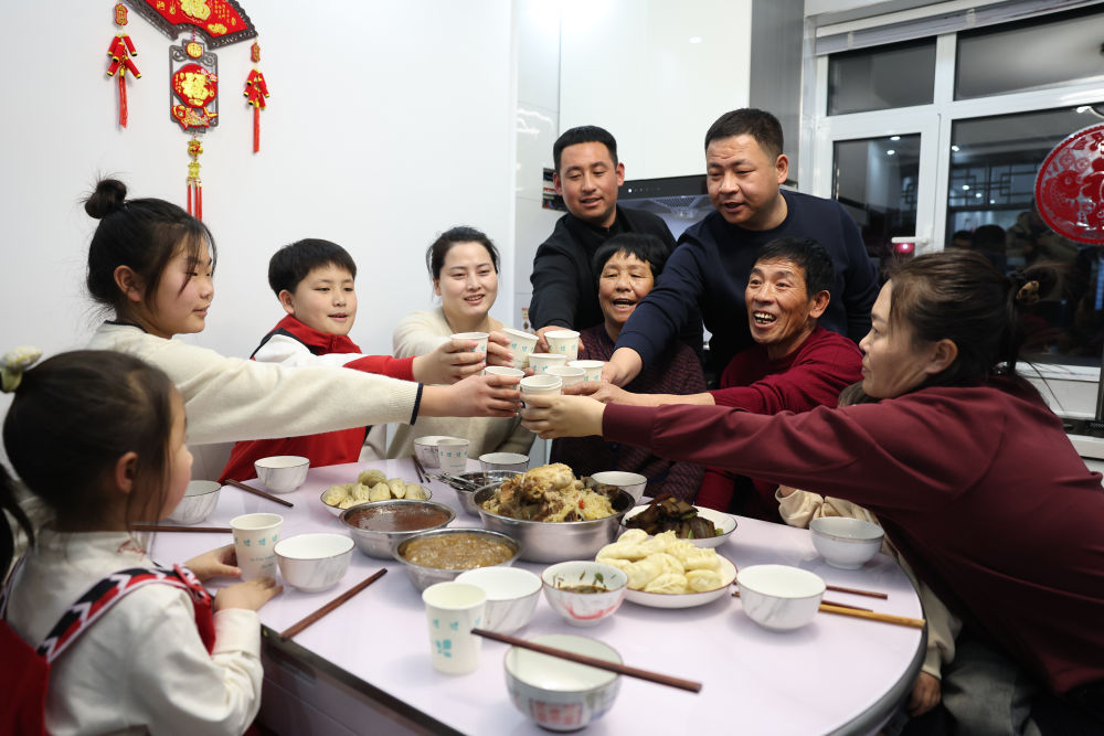 ：奇迹般的新生活爱游戏平台特写
